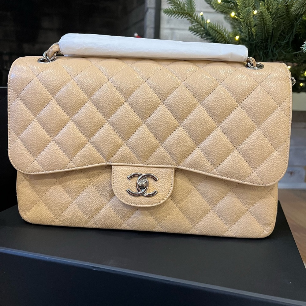 Chanel Jumbo Cavier SHW mint condition!